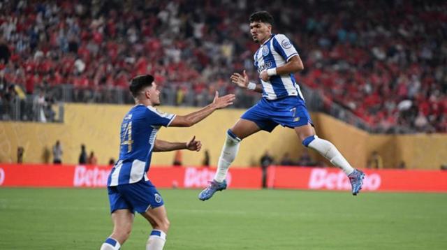 开云体育下载-今夜波尔图调整名单以备葡超，篮板制胜环节打磨，引发热议，身体对抗强度拉满的简单介绍