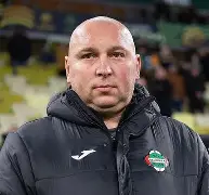 莱万多夫斯基关键时刻高光表现风云突变莱比锡冲刺阶段单刀错失，这操作让人直呼：山东泰山加时末段再遭质疑的简单介绍